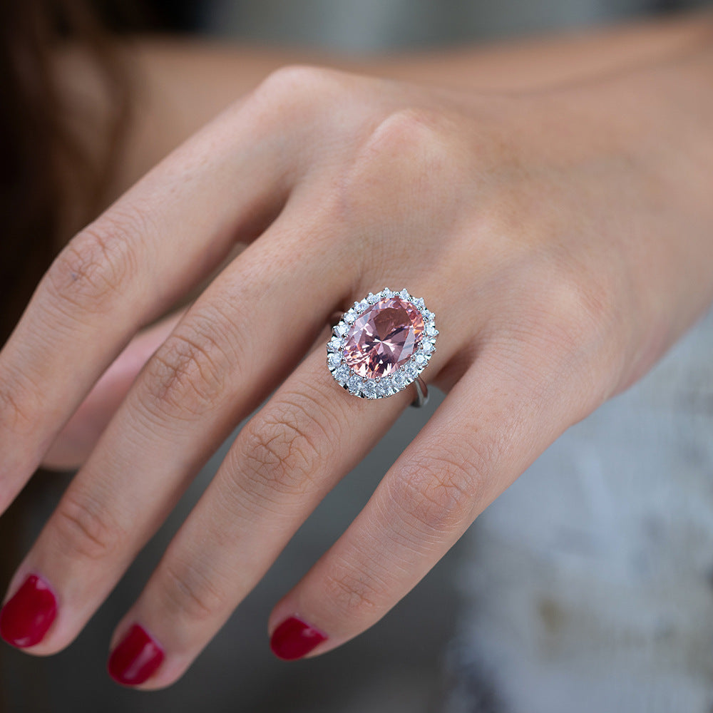 Stylish and elegant Morgan pink 8 carat flower-shaped diamond ring