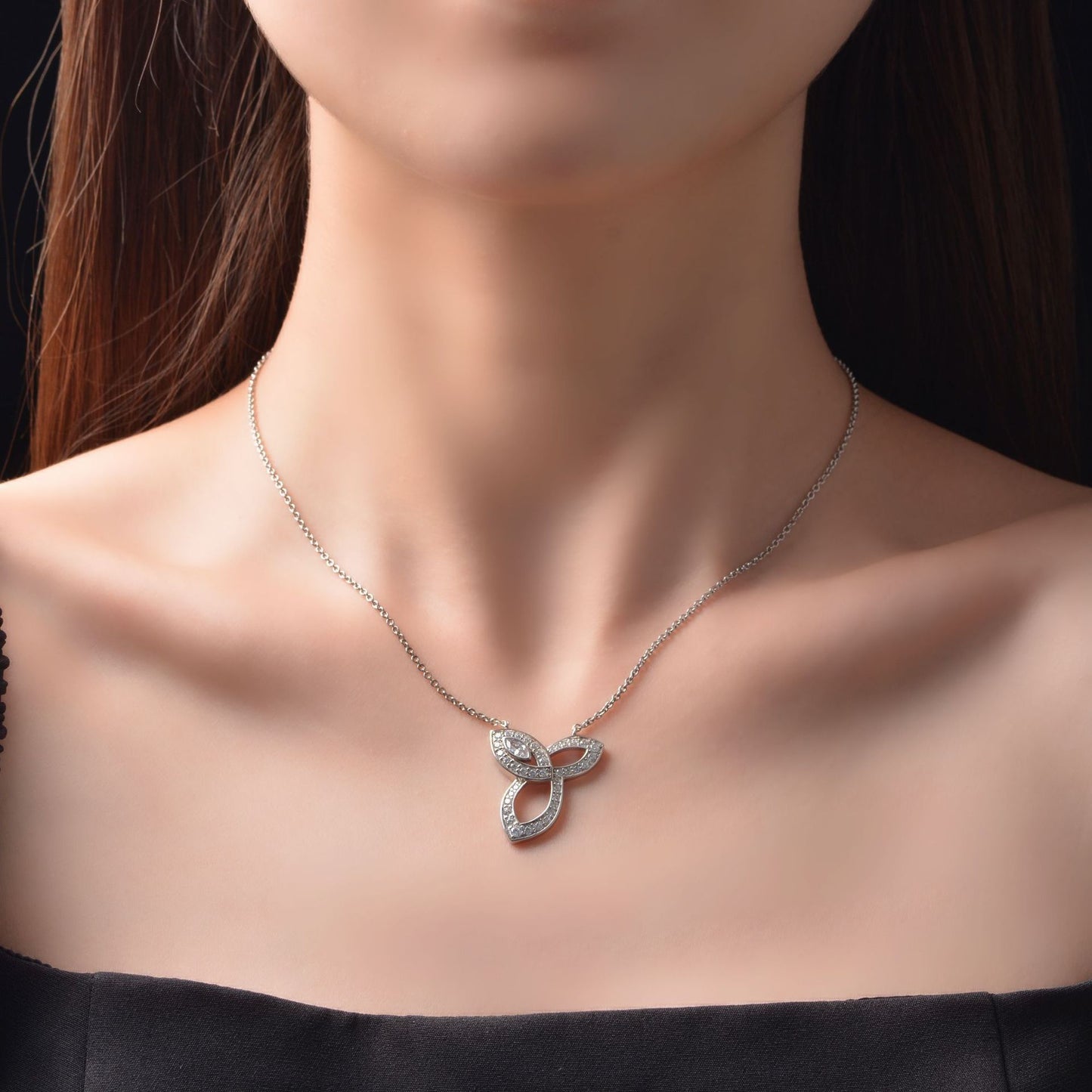 Necklace leaf shape clavicle chain fashionable and versatile with fairy style