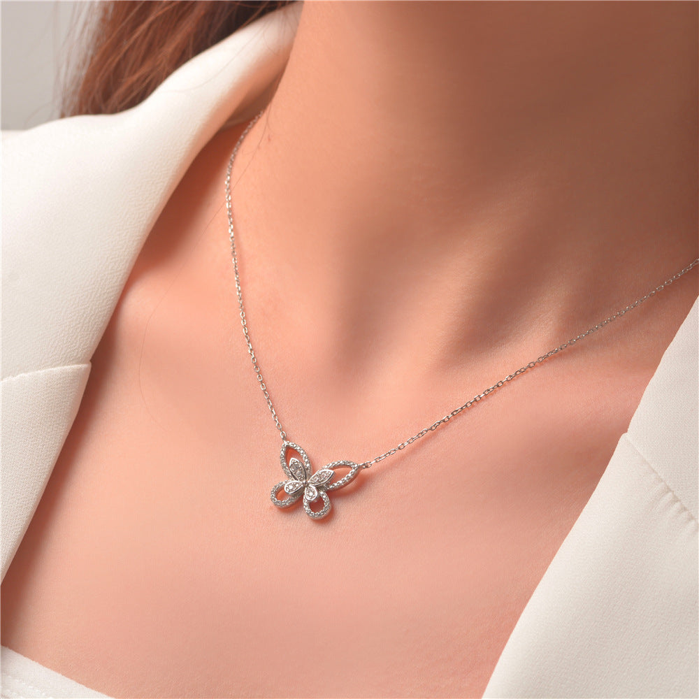 Fashionable and versatile butterfly necklace